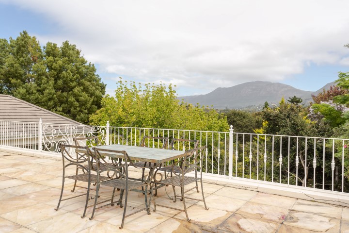 To Let 6 Bedroom Property for Rent in Constantia Western Cape